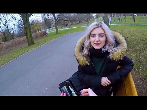 ❤️ برای پول، تقدیر از یک غریبه را قورت می دهد - کار بامزه در پارک اثر Eva Elfie ️ پورن با کیفیت در ما ❌❤